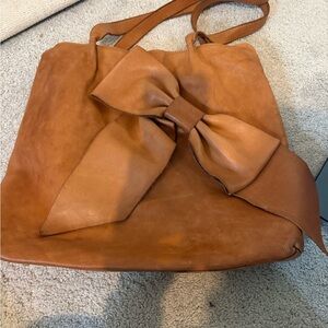 Sundance Tan Bow Shoulder Bag
